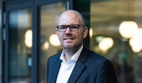 Roger Albrecht übernimmt die operative Führung der Komax Gruppe im ersten Quartal 2027.