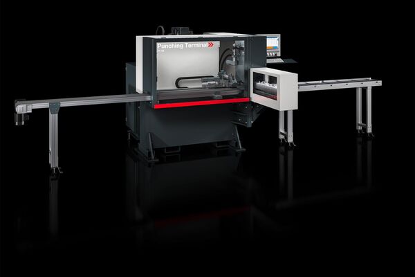 Neues Punching Terminal PT S4 von Rittal Automation Systems zur smarten Bearbeitung von Stromschienen