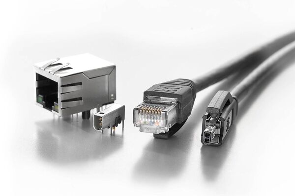 Single Pair Ethernet überzeugt unter anderem mit seinem kompakten Steckgesicht im Vergleich zu RJ45