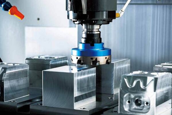 Speedio W1000Xd1 von Brother: Innenraum mit Spindel.