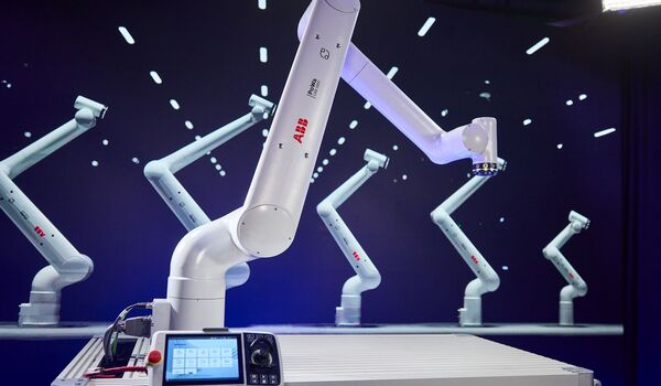 Die neue Cobot-Familie PoWa von ABB Robotics