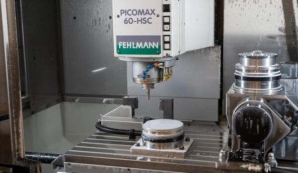 Das Lasermesssystem Micro Compact NT wird auf einer Maschine von Fehlmann eingesetzt.