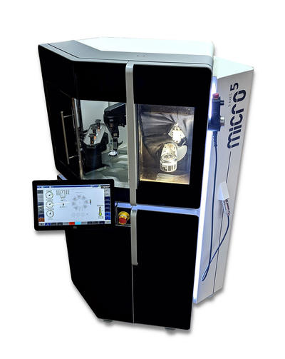 Micro5 – kompaktes 5-Achs-Bearbeitungszentrum von Mecatis