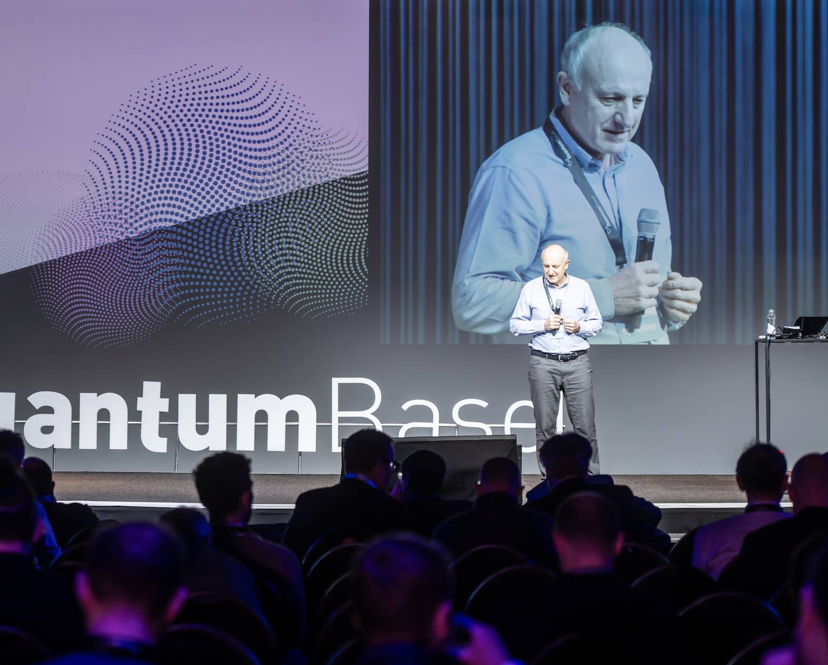 mit Daniel Loss, Professor an der Universität Basel