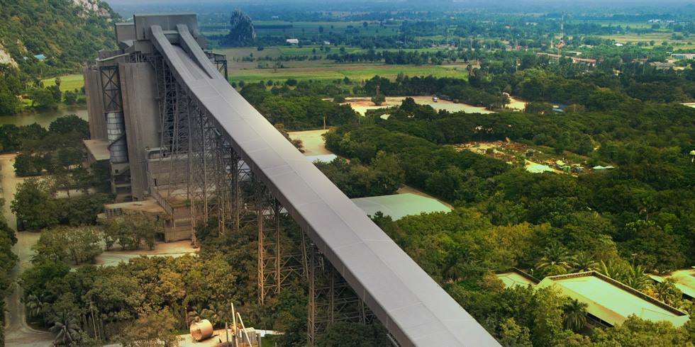 Digitale Transformation in der Industrie: Durch eine vernetzte Infrastruktur werden Produktionsprozesse optimiert und wertvolle Daten für strategische Entscheidungen gewonnen. (Bild: Schneider Electric)