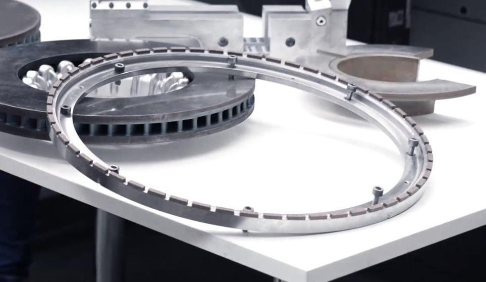 Schleifwerkzeug mit Wechselring für minimale Rüstzeiten