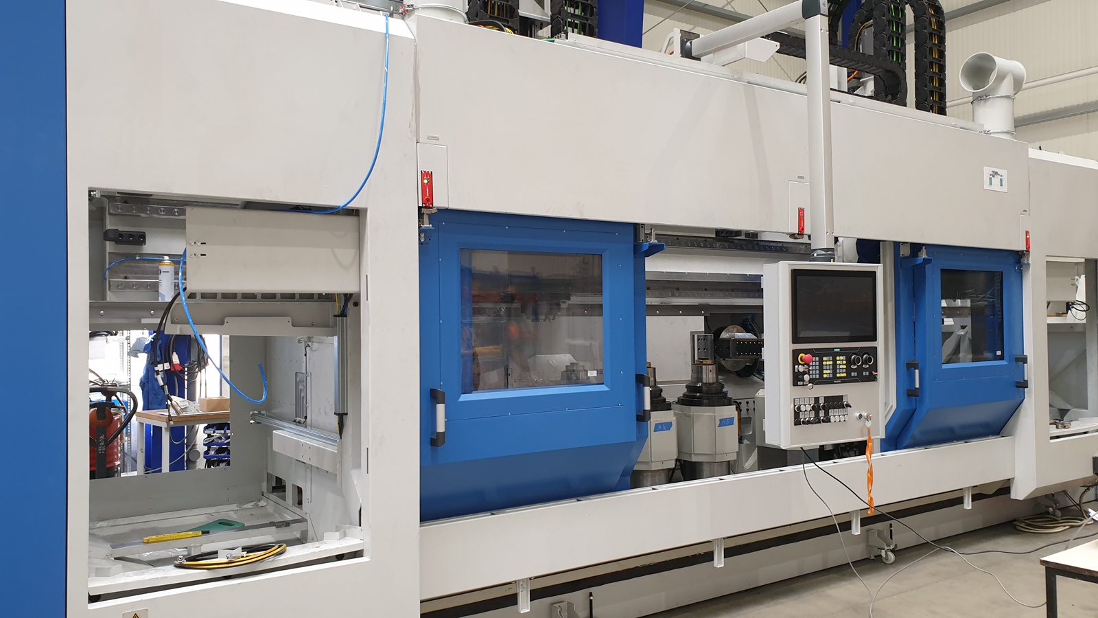 Bei RASOMA ist gerade die nächste DZS 400-2 im Aufbau.