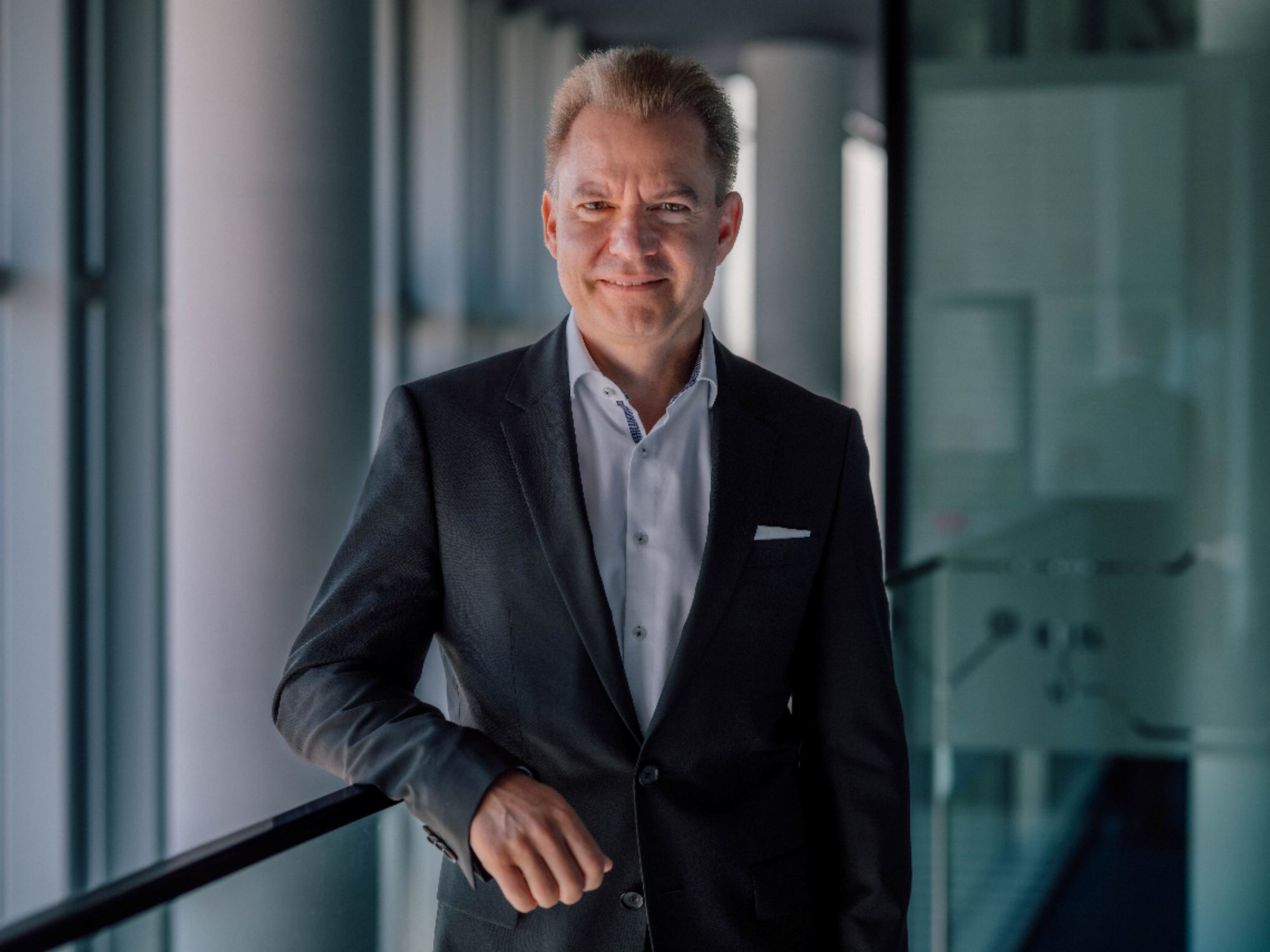 ABB Machine Automation (B&R) ernennt Christian Strahberger als Division President