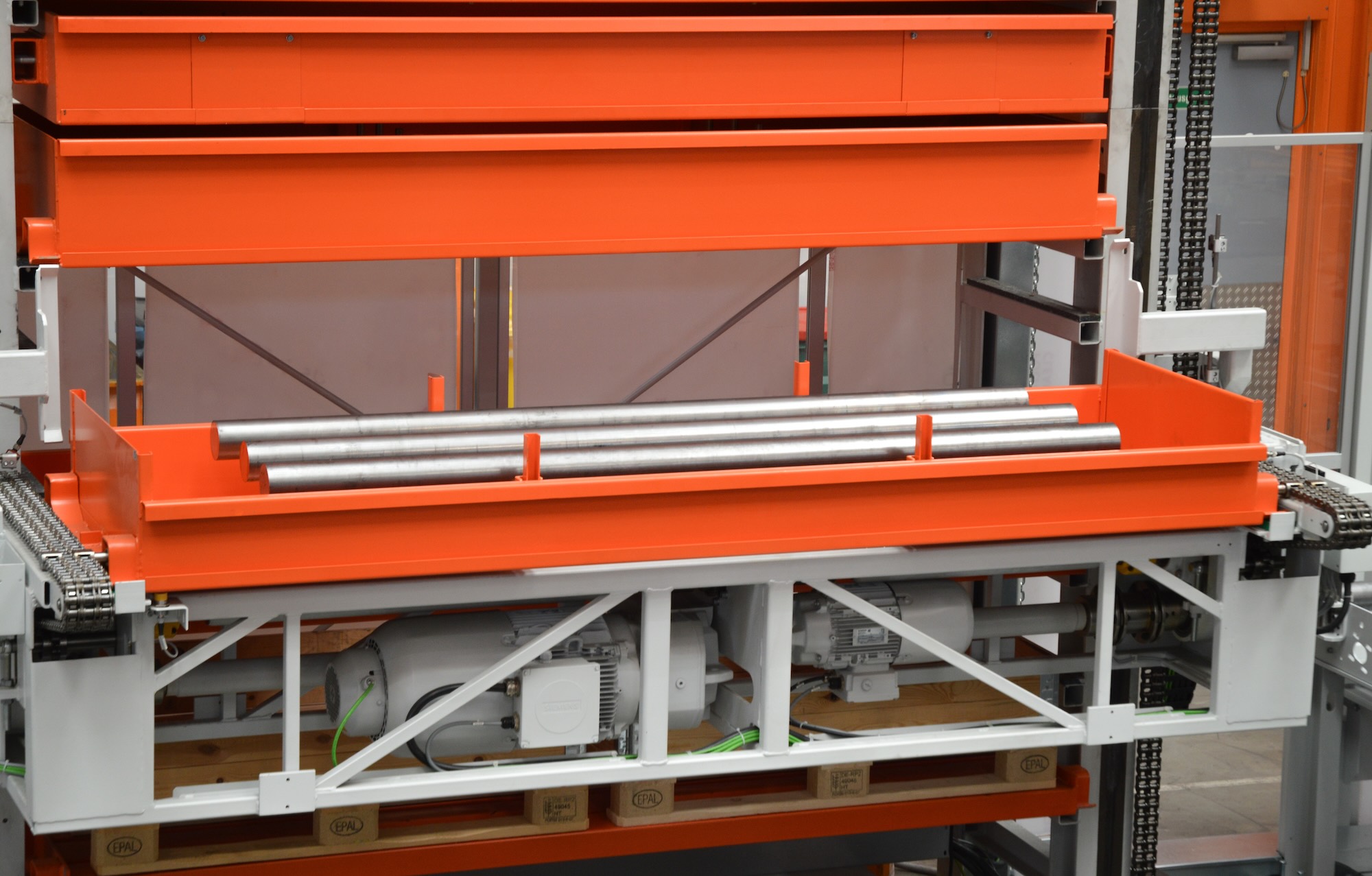 KastoCenter compact: Turmlager für bedarfsgerechte Bereitstellung Integriertes Turmlager im KastoCenter compact stellt Material bedarfsgerecht bereit und reduziert Wege
