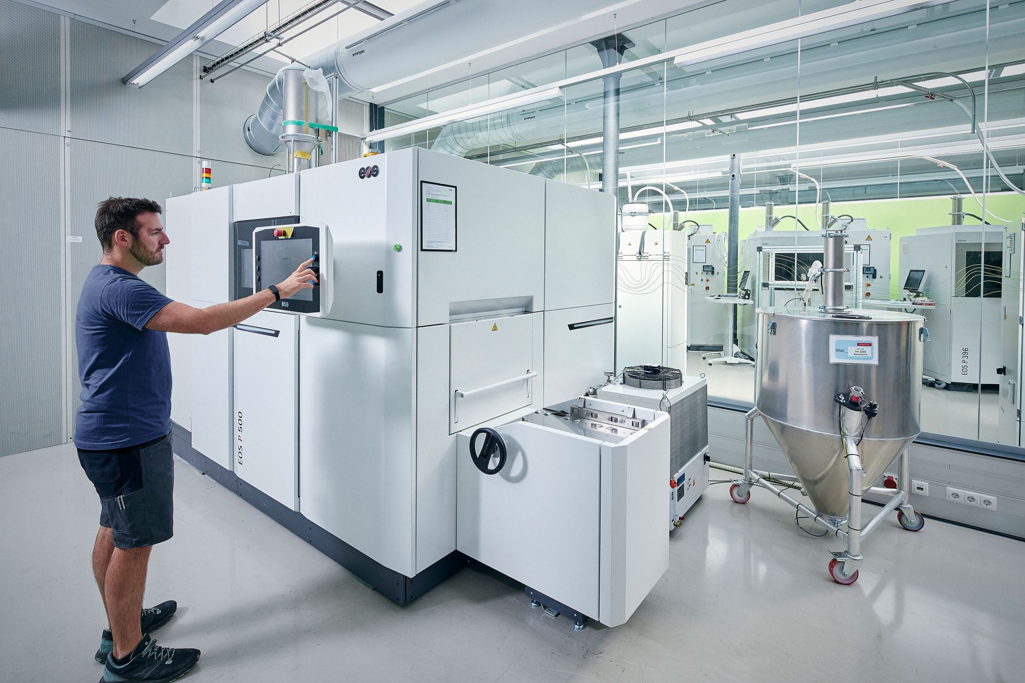 1zu1scale fertigt in kurzer Zeit komplexe Serienbauteile aus Kunststoff für regulierte Branchen wie die Medizintechnik und Elektronik. (Foto: Darko Todorovic)