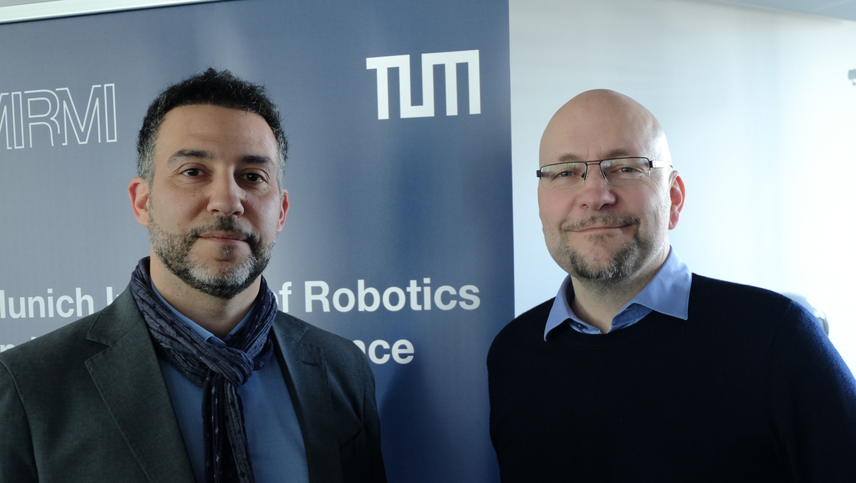 Prof. Lorenzo Masia und Prof. Achim Lilienthal von der TUM