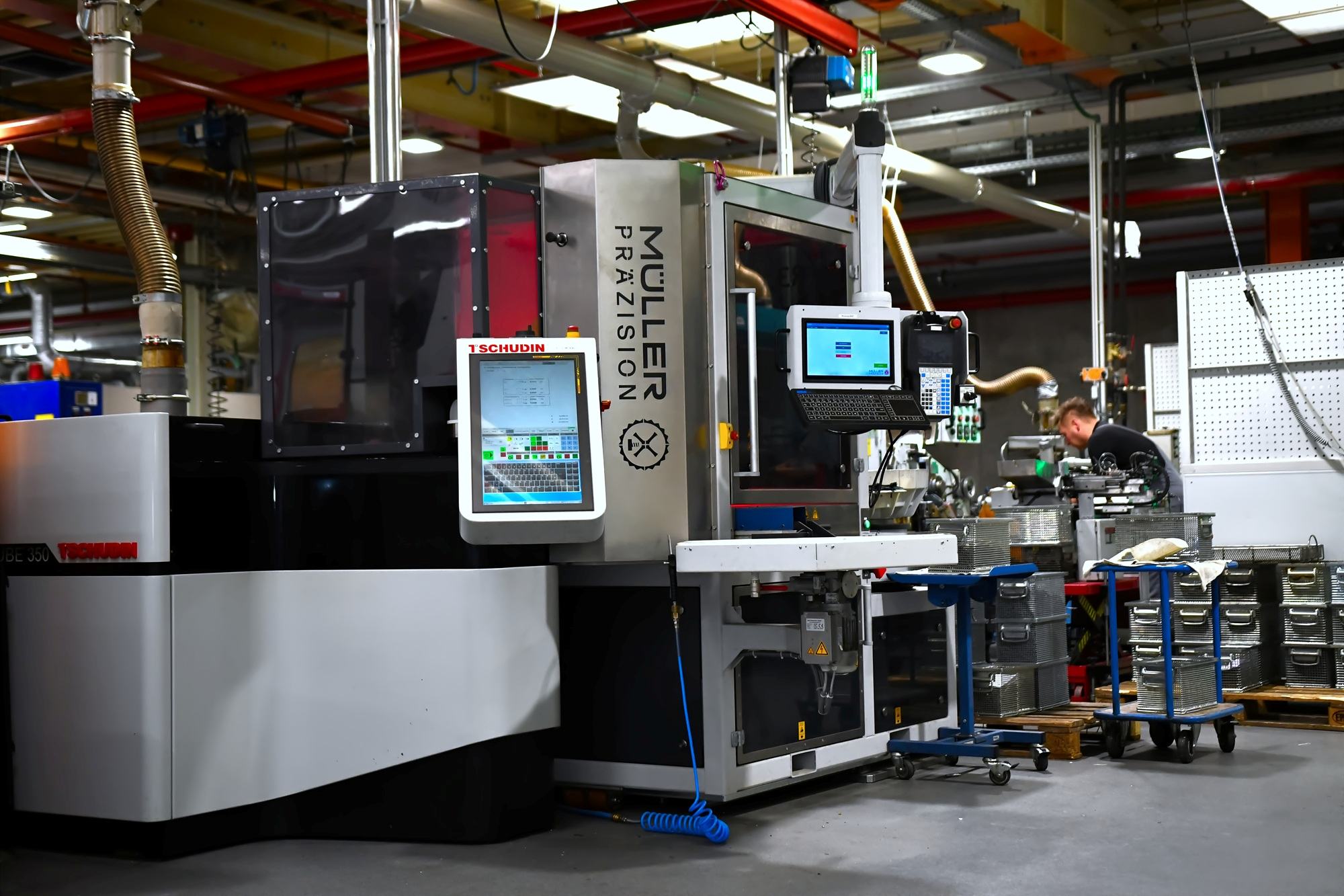 Die Cube 350 in der Müller Präzision Maschinenhalle.