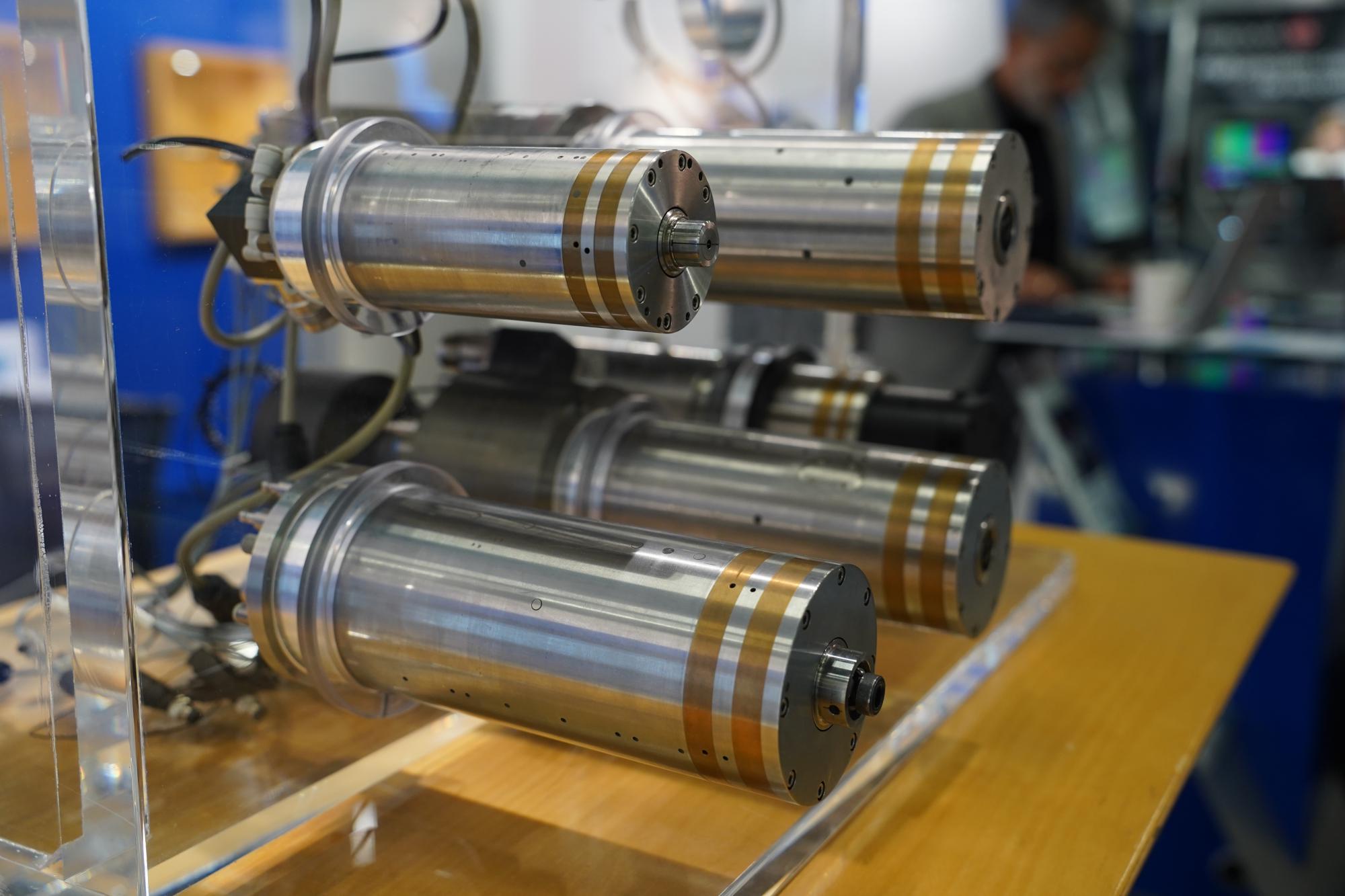 Lehmann kann sowohl kugelgelagerte als auch luftgelagerte Spindeln anbieten und zwar aus der eigenen Produktion. (Bild: Eugen Albisser)