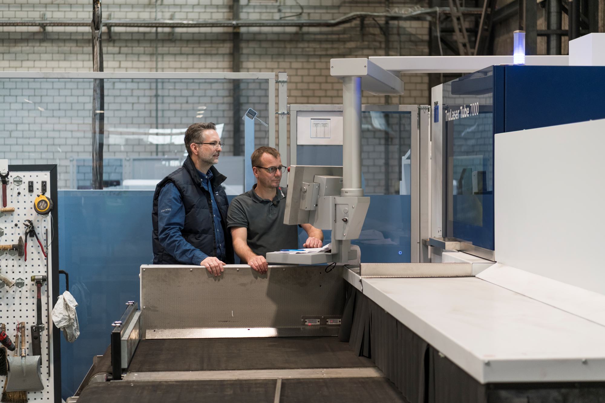 Eine vertraute Zusammenarbeit: Die Produktionsbegleitung durch Trumpf ist Teil des umfassenden Services.