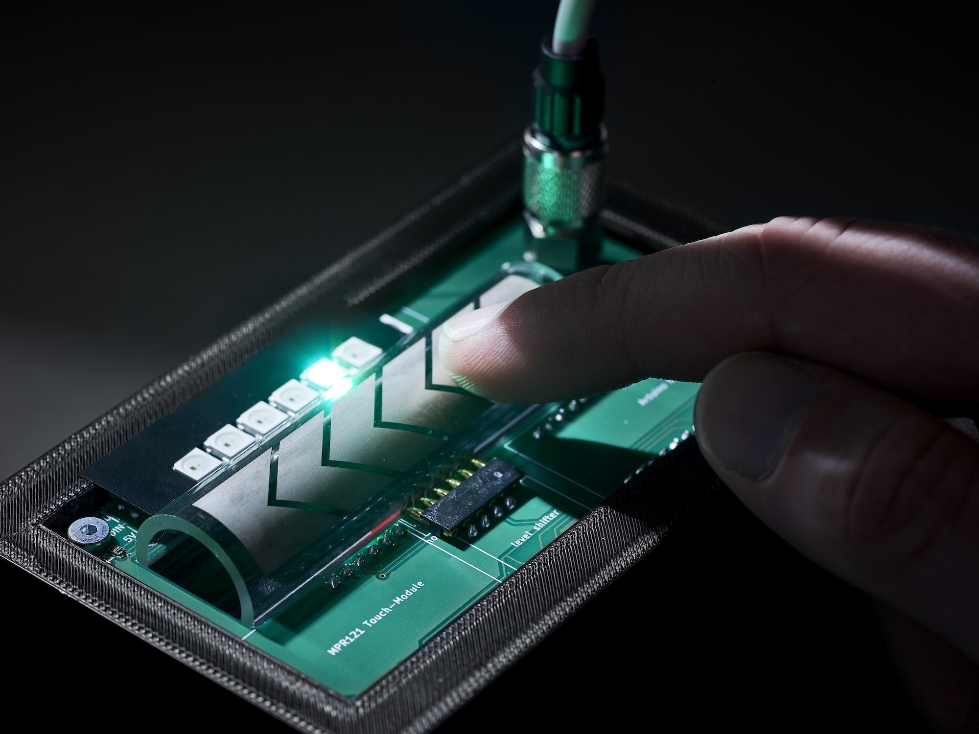 Gedruckte Elektronik von Binder auf einem Touchsensor