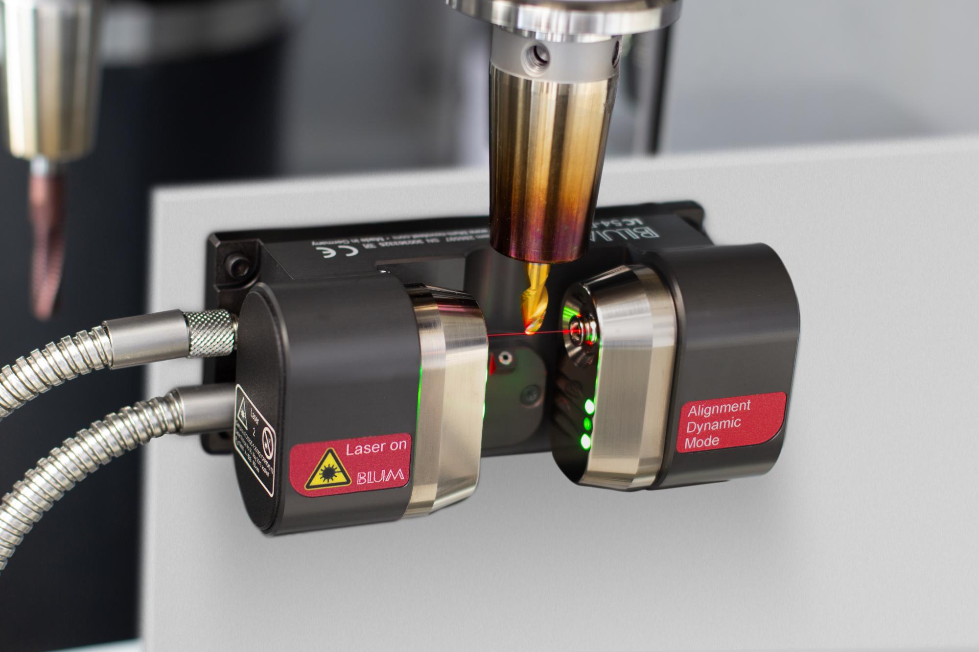 Auf der AMB präsentiert Blum mit dem LC54-Digilog ein Lasermesssystem, das speziell für die Werkzeugvermessung und -überwachung in der Mikrobearbeitung entwickelt wurde.